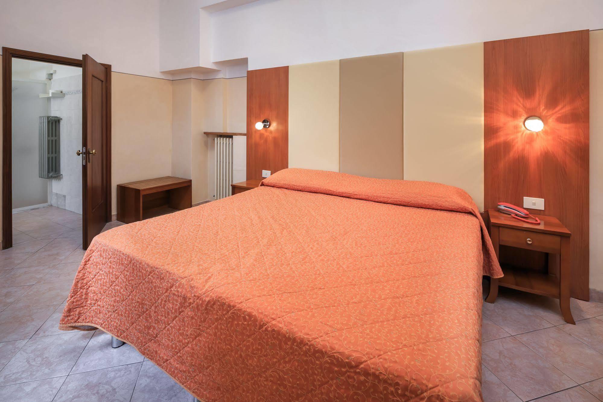 Hotel Arno Bellariva Florenz Exterior foto